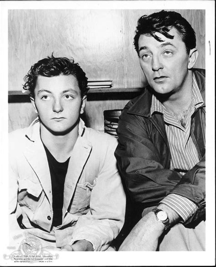 James Mitchum James Mitchum