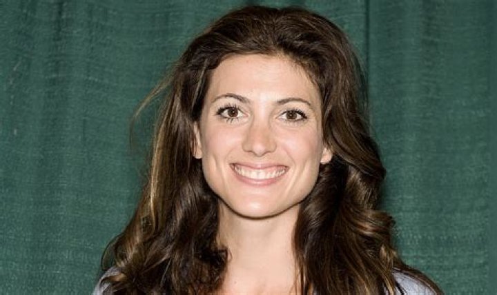 Julia Benson Net Worth