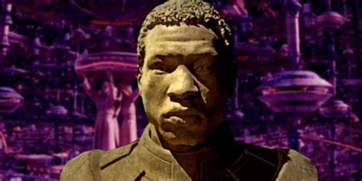Kang the Conqueror statue in 'Loki' season 2