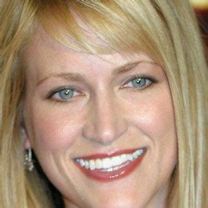 Lori Heuring Net Worth