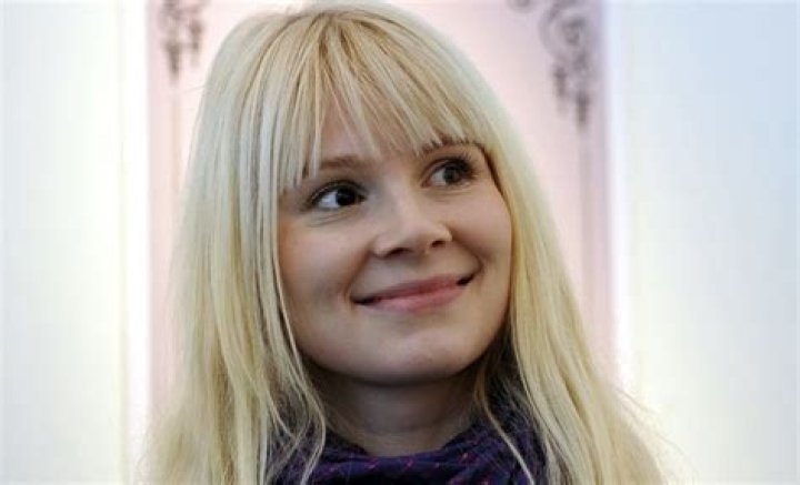 Pamela Tola Pamela Tola